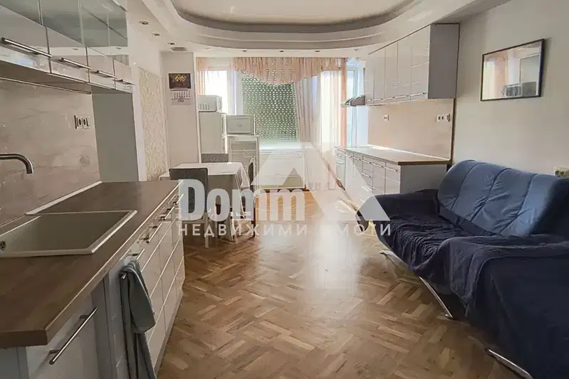 4-стаен апартамент с голяма тераса в Чайка, Варна