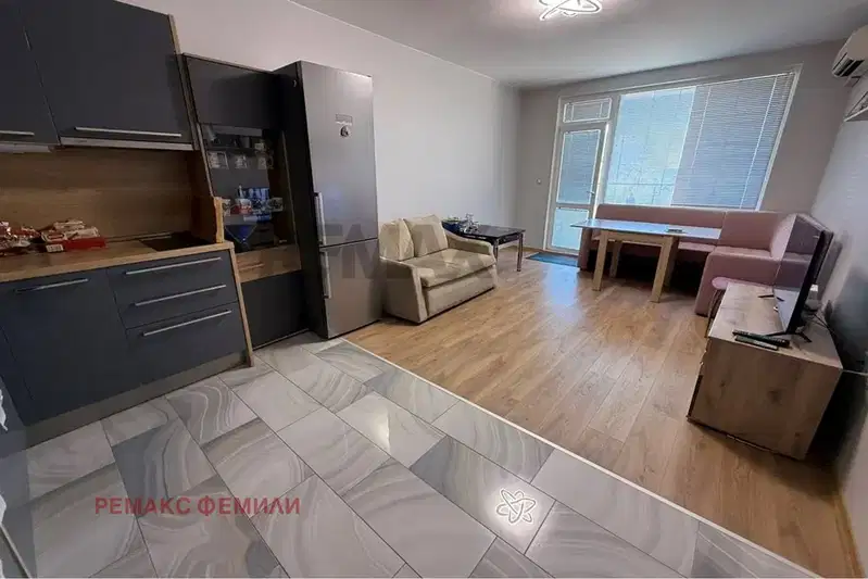 Three-room apartment with two terraces in Tsveten kvartal, Varna