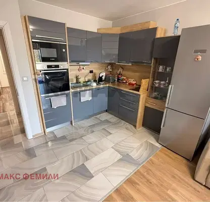 Photo 3 — Three-room apartment with two terraces in Tsveten kvartal, Varna