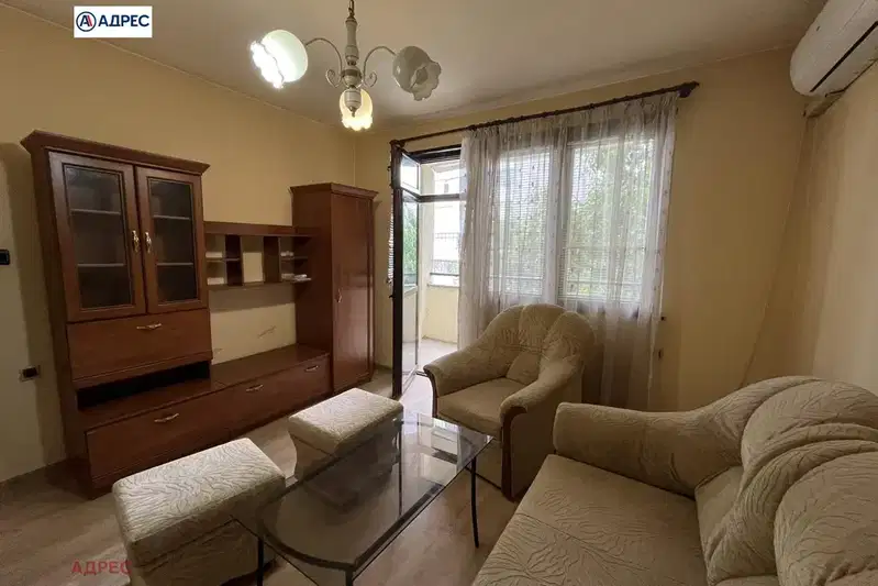 Three-room apartment with large terrace in Tsveten kvartal, Varna