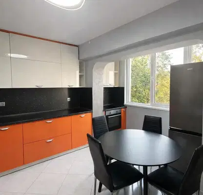 Photo 3 — Four-room apartment in Tsveten kvartal, Varna with elevator