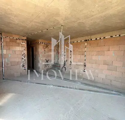 Photo 2 — Two-room apartment in Galata with parking space and elevator