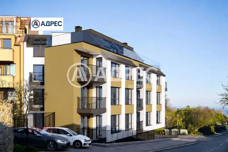 Тристаен апартамент с паркомясто в Галата, Варна