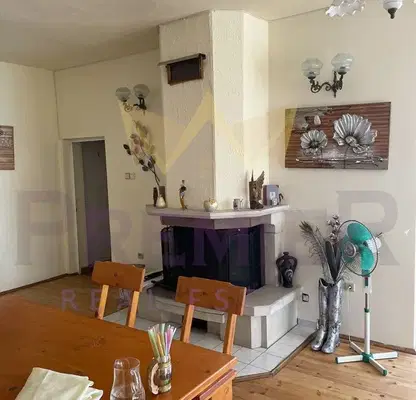 Photo 2 — 4-bedroom apartment in Varna, Galata