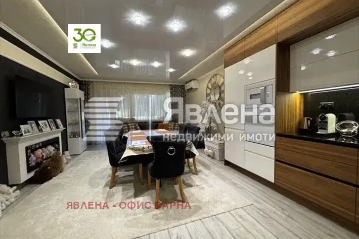 Three-room apartment with two terraces in Grand Mall, Varna
