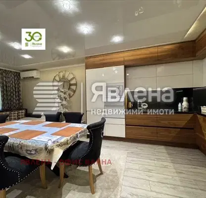Photo 5 — Three-room apartment with two terraces in Grand Mall, Varna