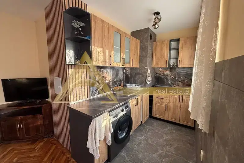 Four-room apartment near Grand Mall in Varna with elevator