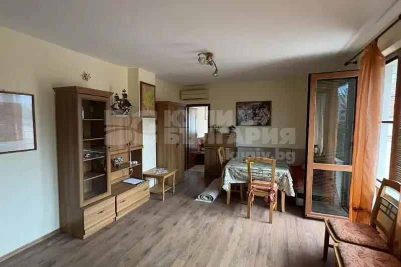 Two-room apartment with balcony in Gretska mahala, Varna