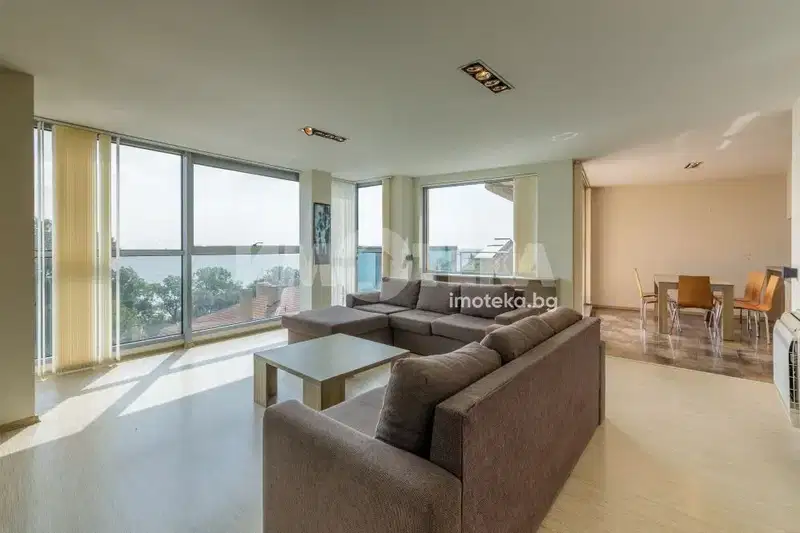 4-bedroom apartment in Varna, Grycka Mahala