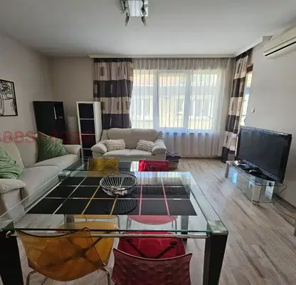 Photo 3 — Three-room apartment in Gretska mahala, Varna with two balconies