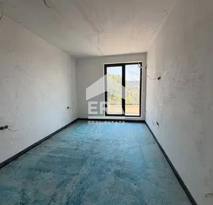 Photo 3 — Three-room apartment with south aspect in Izgrev, Varna