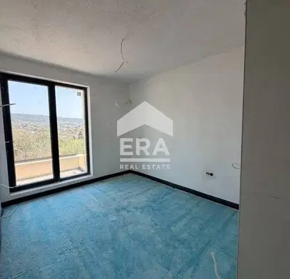 Photo 4 — Three-room apartment with south aspect in Izgrev, Varna