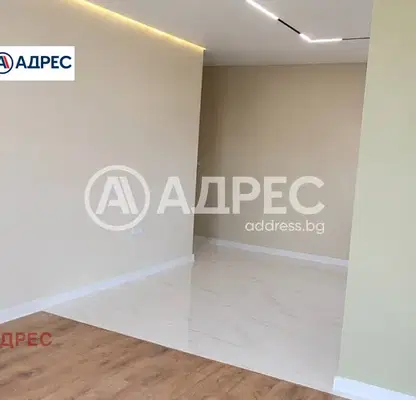 Снимка 3 — Тристаен апартамент с панорамни тераси в Изгрев, Варна