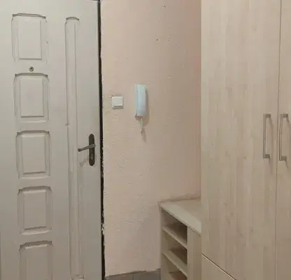 Photo 4 — One-room apartment in Izgrev, Varna with balcony and air conditioning