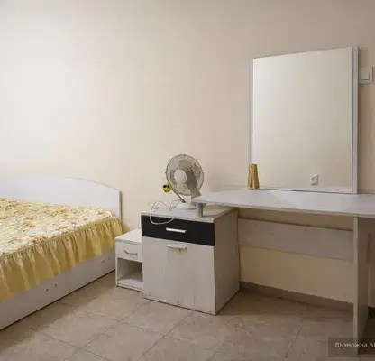 Photo 3 — Two-room apartment on the ground floor in ZHP Gara, Varna