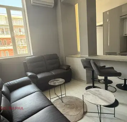 Photo 2 — Three-room apartment with two bathrooms in ZHP Gara, Varna