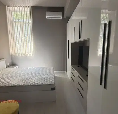 Photo 5 — Spacious 3-room apartment in ZhP Gara, Varna with two bathrooms
