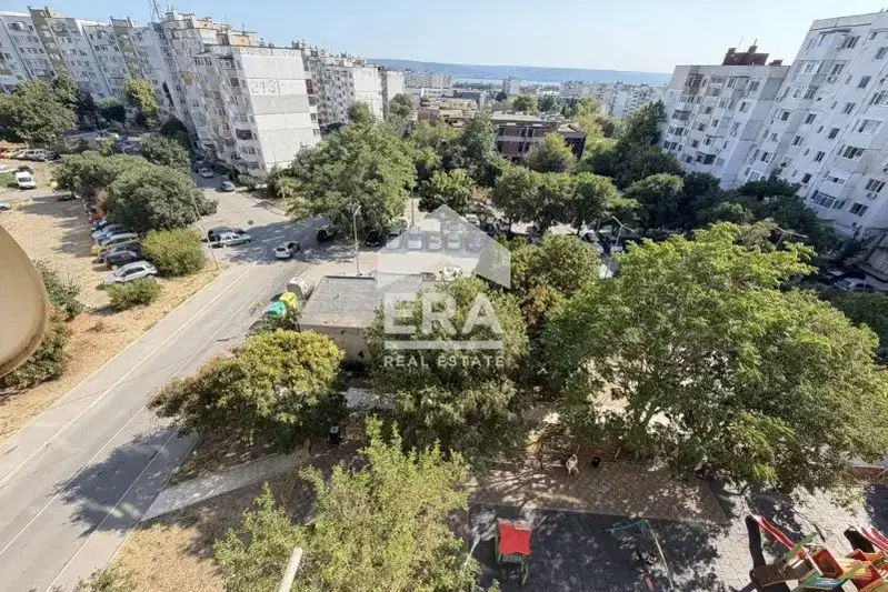 Двустаен апартамент с тераса в Кайсиева градина, Варна