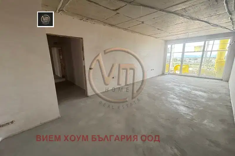 Тристаен апартамент в Кайсиева градина с тераса, Варна