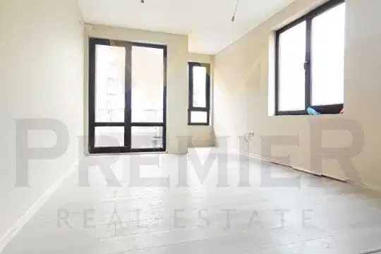 Тристаен апартамент с тераса в Кайсиева градина, Варна