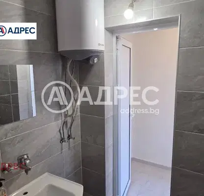 Снимка 5 — Двустаен апартамент в Колхозен пазар, Варна с тераса