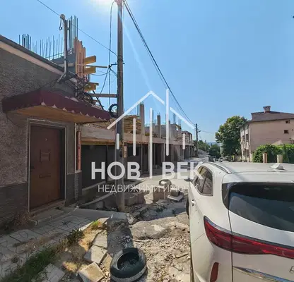 Photo 4 — Two-room apartment with balcony in Kolhozen pazar, Varna