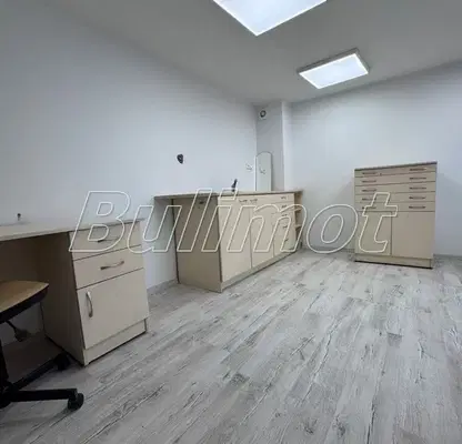 Photo 4 — 3-room apartment with yard in Kolhozen pazar, Varna