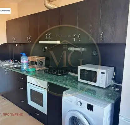 Photo 2 — 3-room apartment with 2 bedrooms in Kolhozen pazar, Varna
