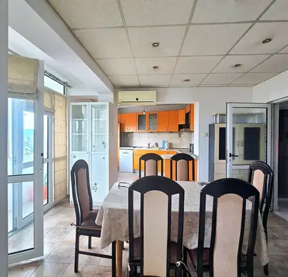 Photo 3 — Four-room apartment with two terraces in Kolhozen pazar, Varna