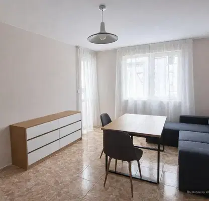Photo 2 — Two-room apartment in Kolhozen pazar, Varna with elevator