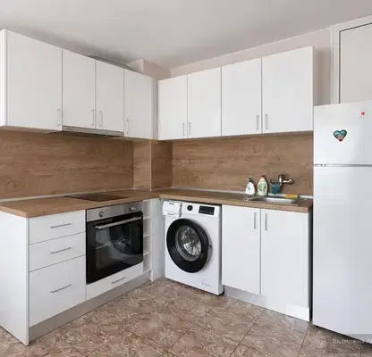 Photo 4 — Two-room apartment in Kolhozen pazar, Varna with elevator