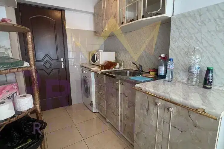 Two-room apartment with terrace in Kolhozen pazar, Varna