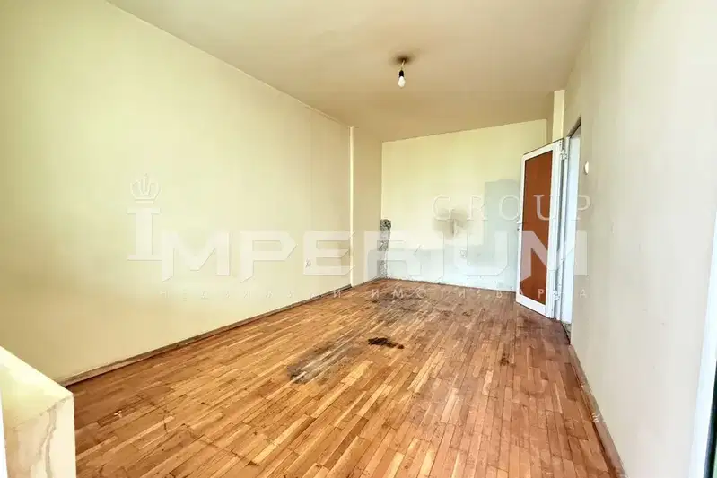 Two-room apartment in Levski 1, Varna with balcony