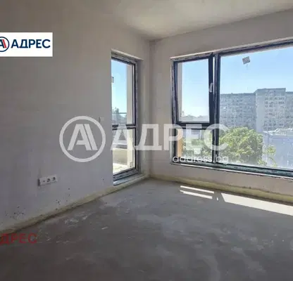 Снимка 3 — Двустаен апартамент с тераса в Левски 1, Варна
