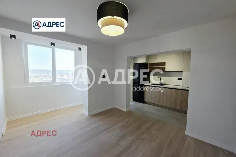 Three-room apartment with terrace in Levski district, Varna