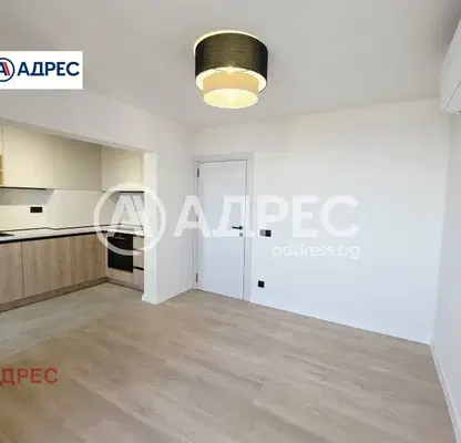 Photo 3 — Three-room apartment with terrace in Levski district, Varna