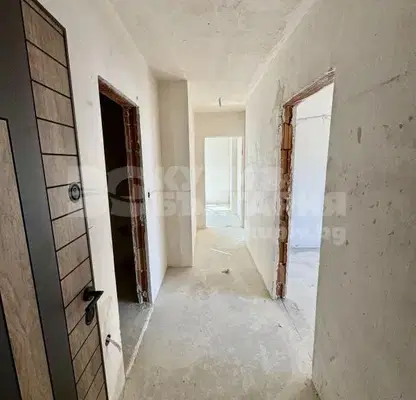 Снимка 2 — Тристаен апартамент 102 кв.м в Левски 1, Варна с южно изложение
