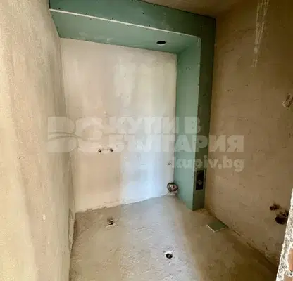 Снимка 5 — Тристаен апартамент 102 кв.м в Левски 1, Варна с южно изложение