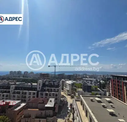 Снимка 2 — Просторен 4-стаен апартамент с голяма тераса в Левски 1, Варна