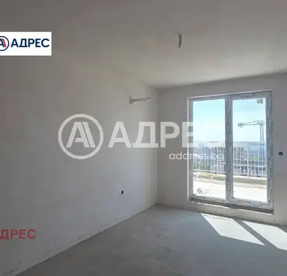 Снимка 3 — Просторен 4-стаен апартамент с голяма тераса в Левски 1, Варна