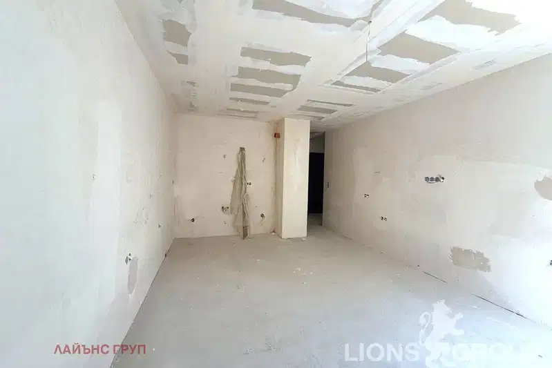 Two-room apartment in Levski 2, Varna with elevator