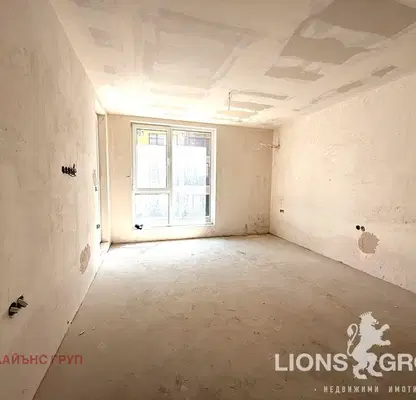 Photo 2 — Two-room apartment in Levski 2, Varna with elevator