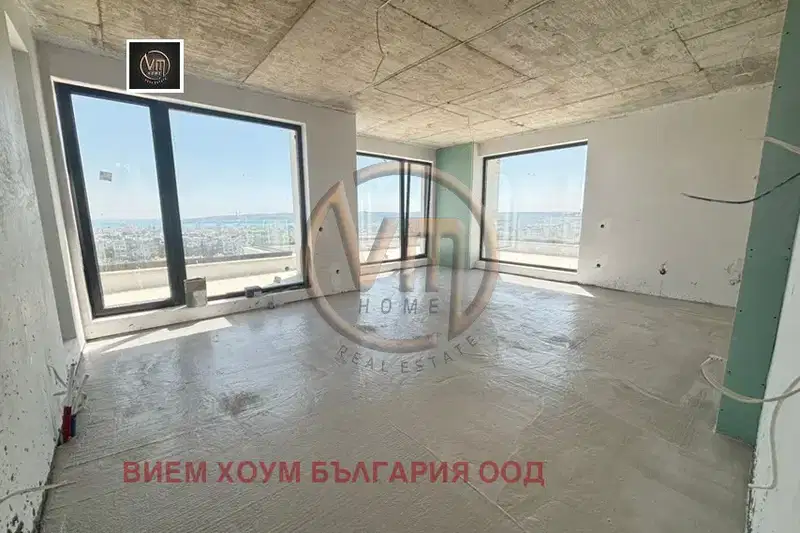 Three-room apartment with panoramic terrace in Levski 2, Varna