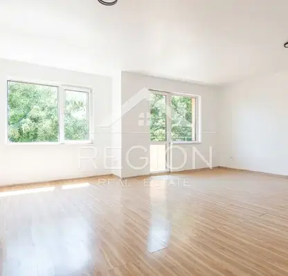 Photo 3 — Three-room apartment in Levski 2 with two terraces in Varna
