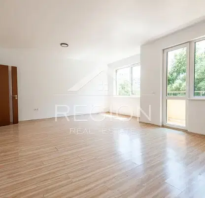 Photo 4 — Three-room apartment in Levski 2 with two terraces in Varna