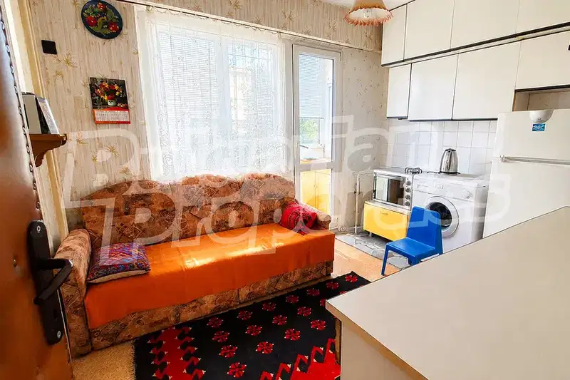 Four-room apartment in Levski 2, Varna with two terraces