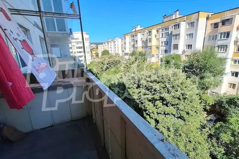 Двустаен апартамент с тераса в Лятно кино Тракия, Варна
