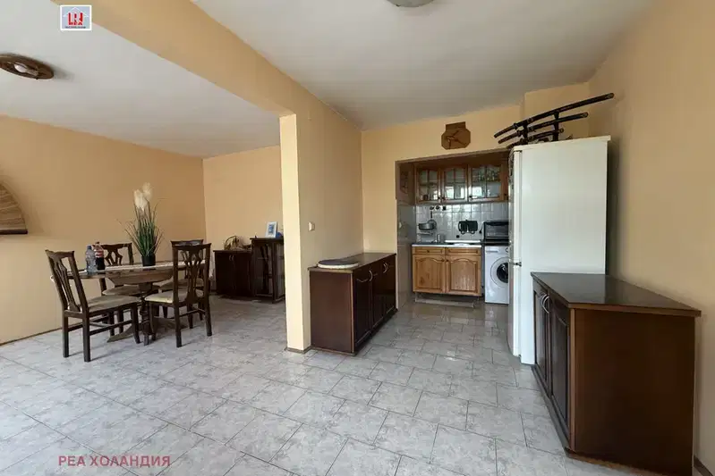 Three-room apartment with terrace in Lyatno Kino Trakiya, Varna