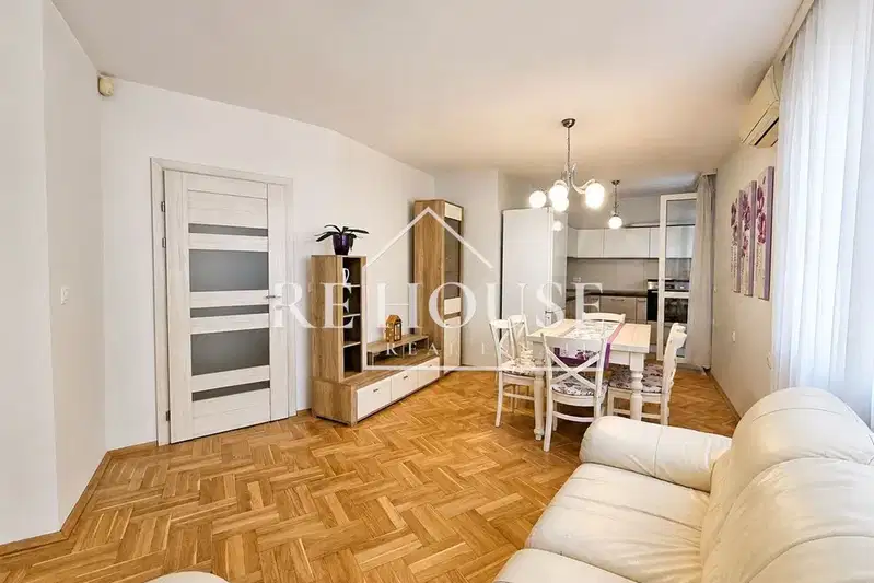 Spacious 3-room apartment in Lyatno Kino Trakiya, Varna