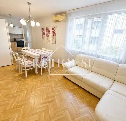 Photo 2 — Spacious 3-room apartment in Lyatno Kino Trakiya, Varna